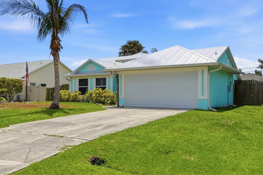1074 SW BARBAROSA AVENUE SW Port St. Lucie, FL 34953