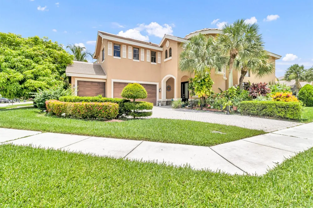 3546 Collonade Drive Wellington, FL 33449