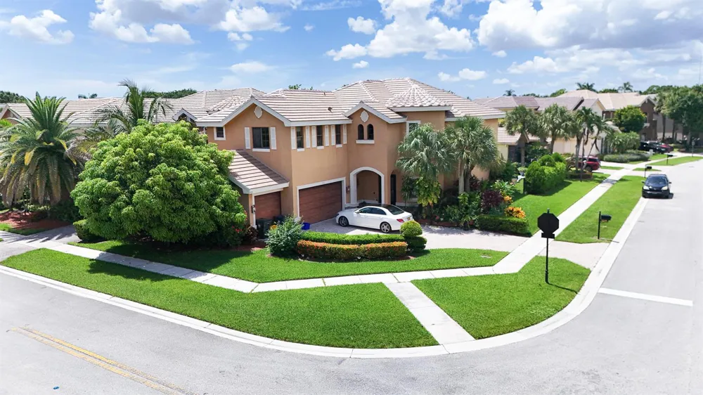 3546 Collonade Drive Wellington, FL 33449