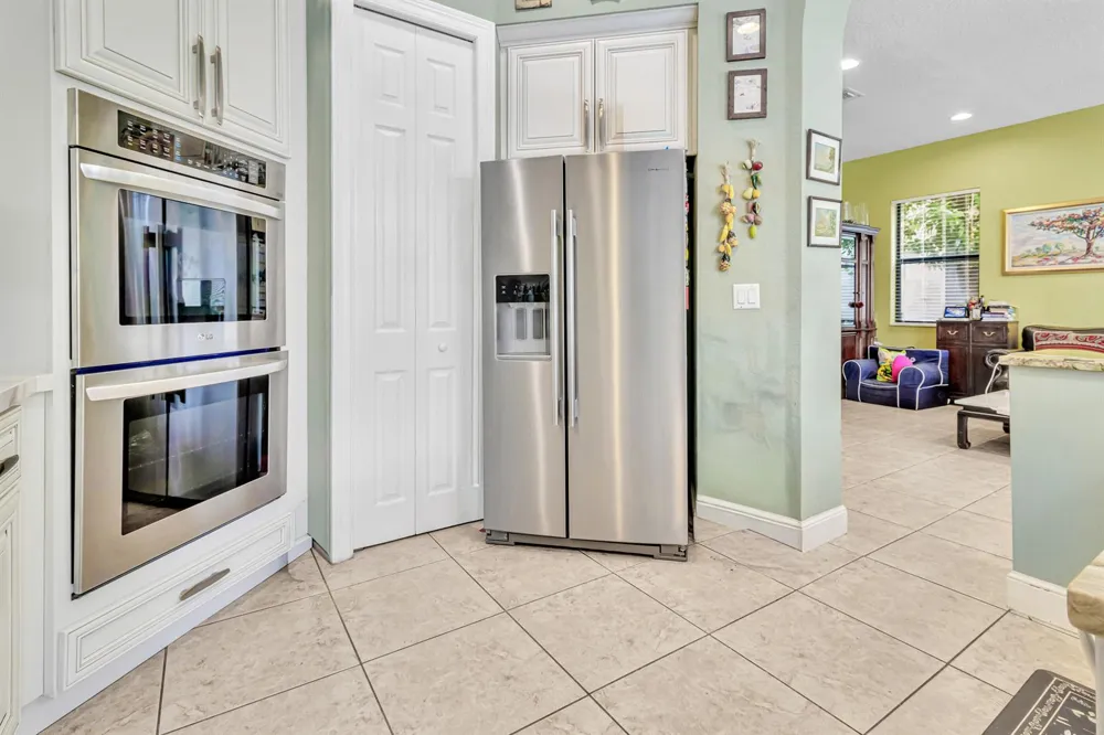 3546 Collonade Drive Wellington, FL 33449