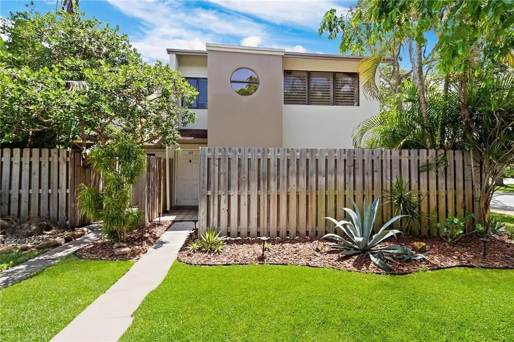 324 CITY VIEW DRIVE Fort Lauderdale, FL 33311