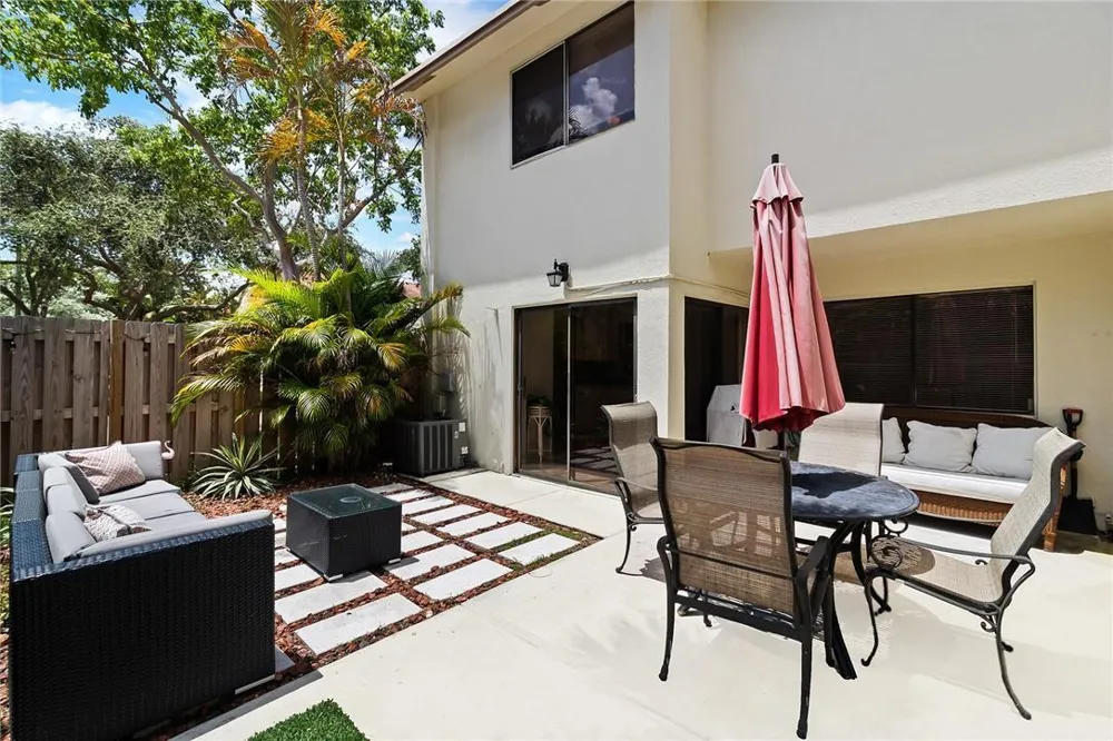 324 CITY VIEW DRIVE Fort Lauderdale, FL 33311