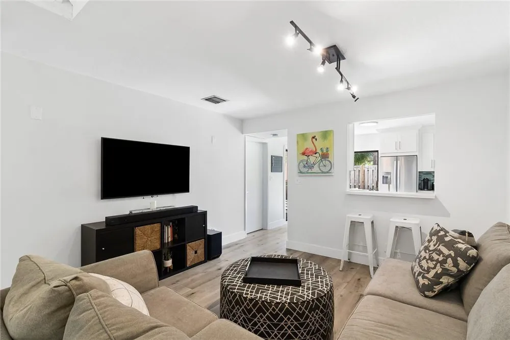 324 CITY VIEW DRIVE Fort Lauderdale, FL 33311