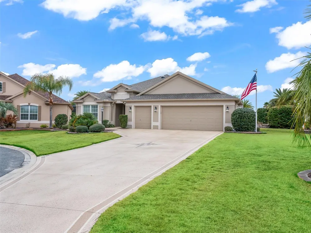 3556 MISTLETOE COURT The Villages, FL 32163