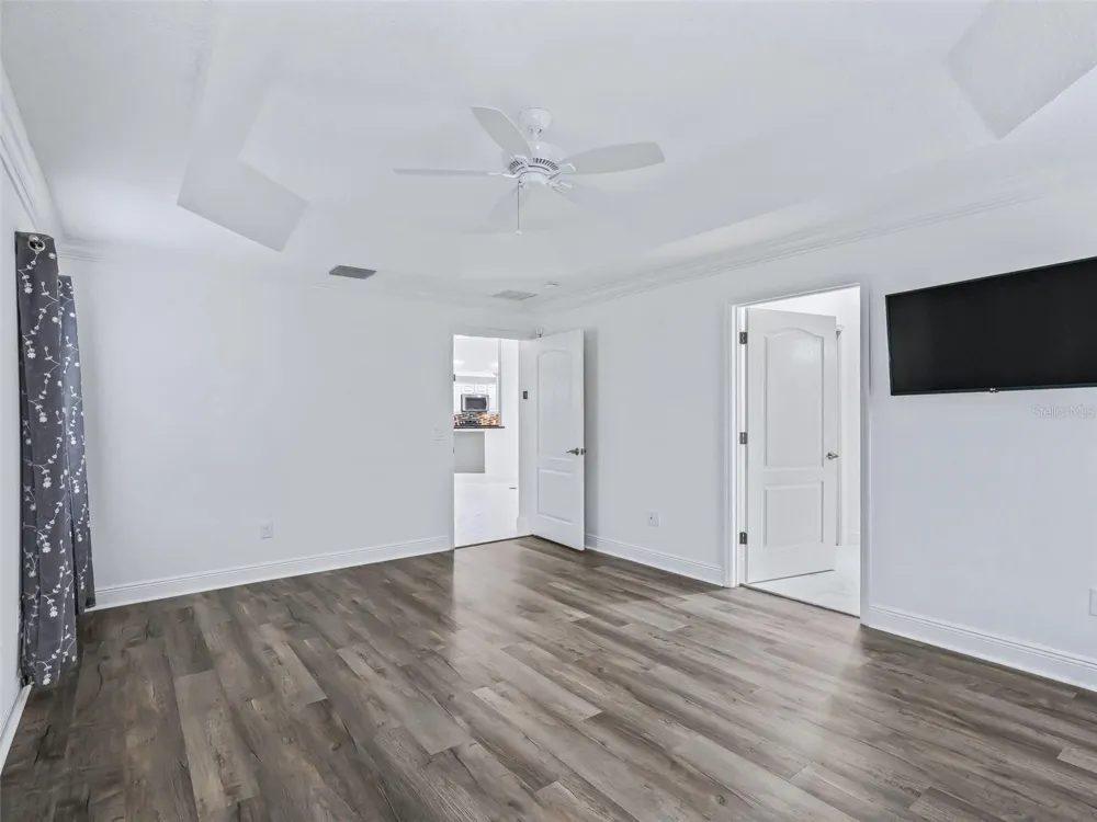 3556 MISTLETOE COURT The Villages, FL 32163