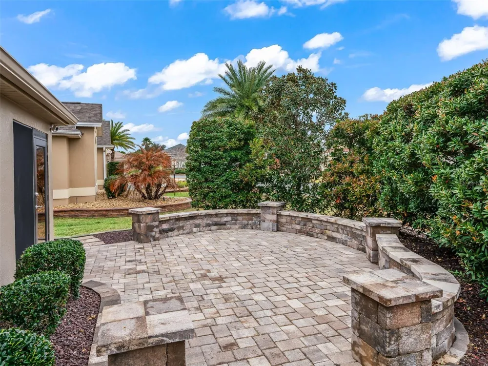3556 MISTLETOE COURT The Villages, FL 32163