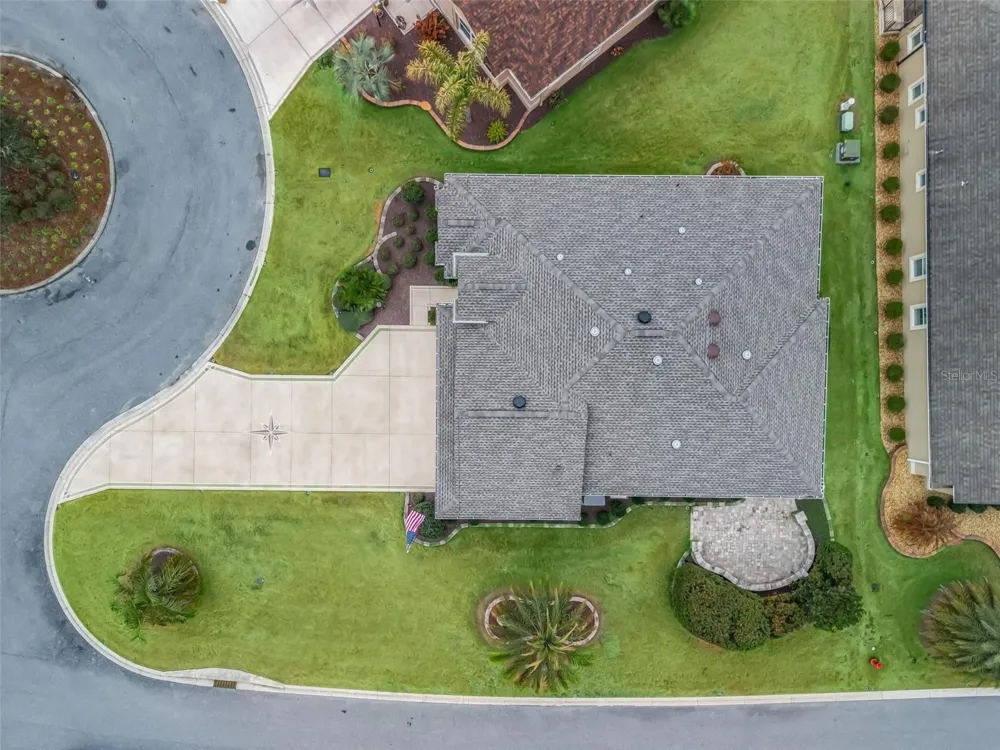 3556 MISTLETOE COURT The Villages, FL 32163