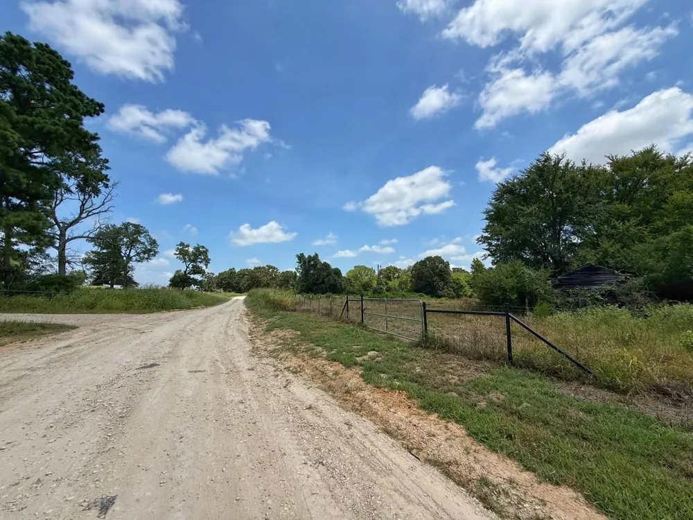 143 Cr 236 Oakwood, TX 75855
