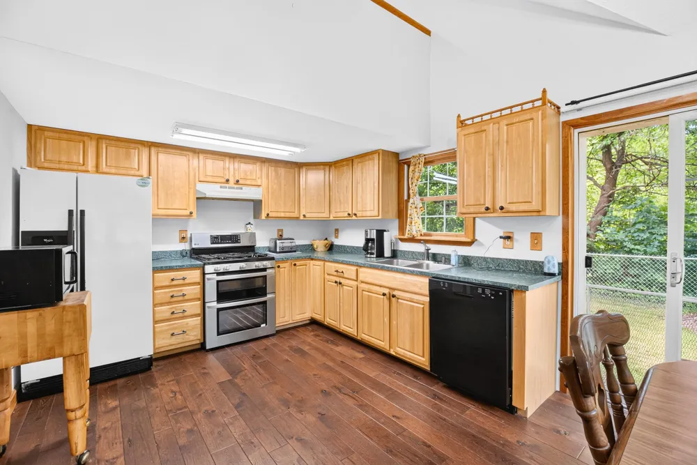 11736 E D AVENUE Richland, MI 49083