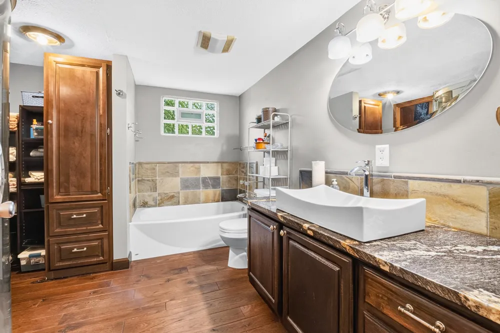 11736 E D AVENUE Richland, MI 49083