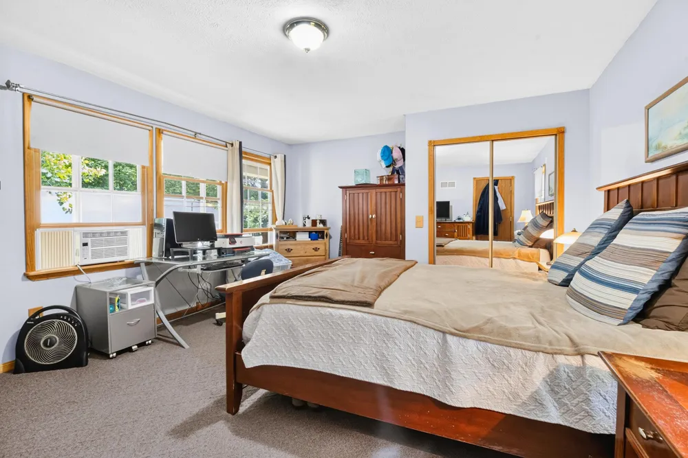 11736 E D AVENUE Richland, MI 49083