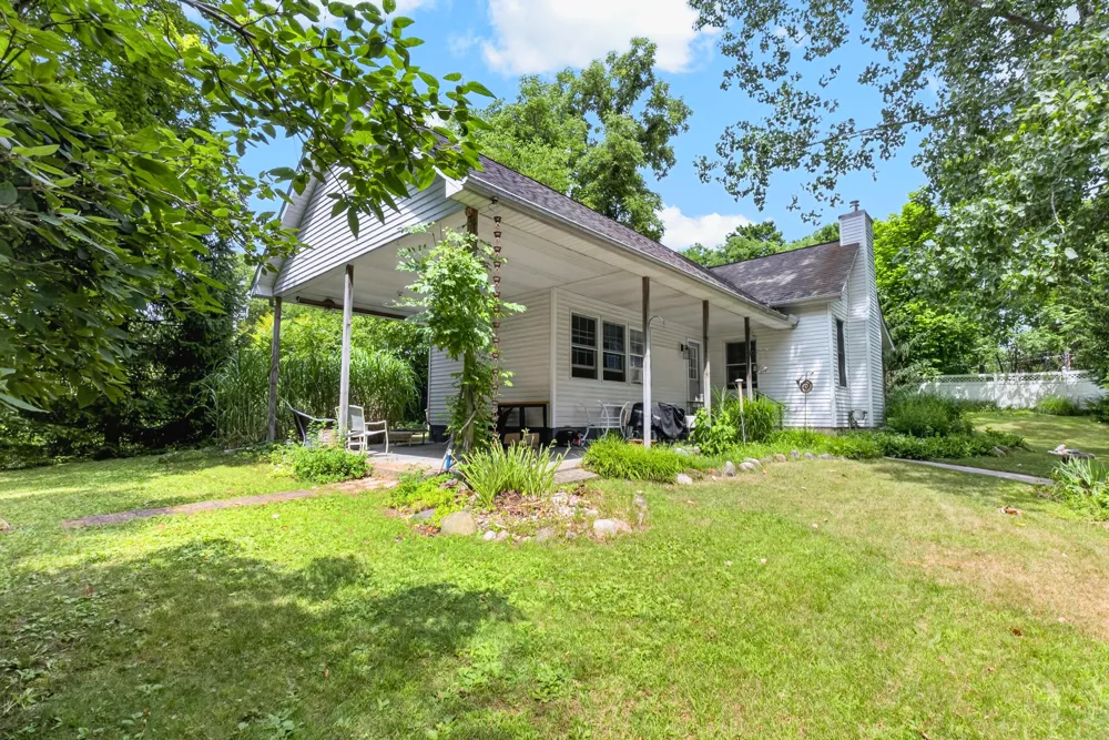 11736 E D AVENUE Richland, MI 49083