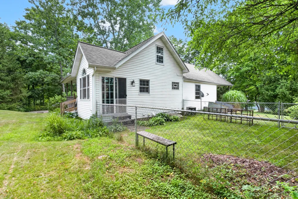 11736 E D AVENUE Richland, MI 49083