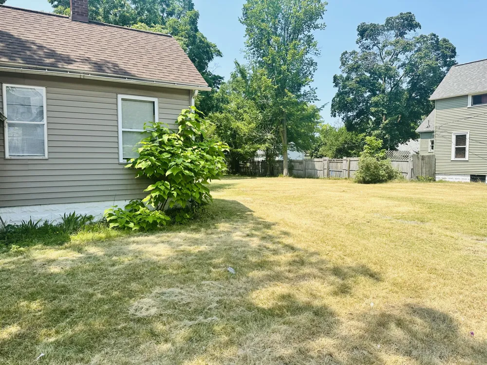 1541 6th Street Muskegon, MI 49441