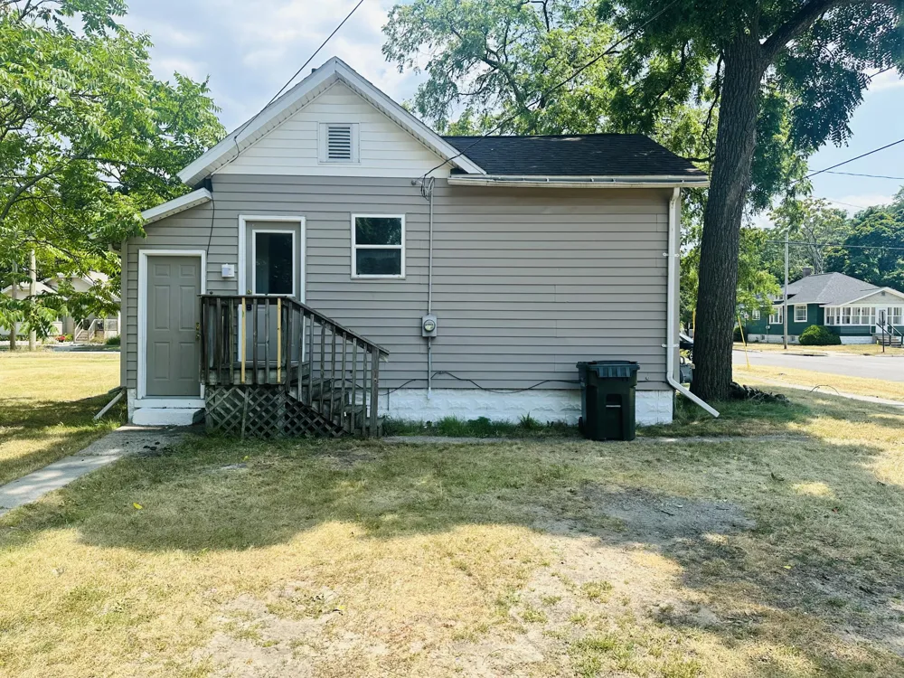 1541 6th Street Muskegon, MI 49441