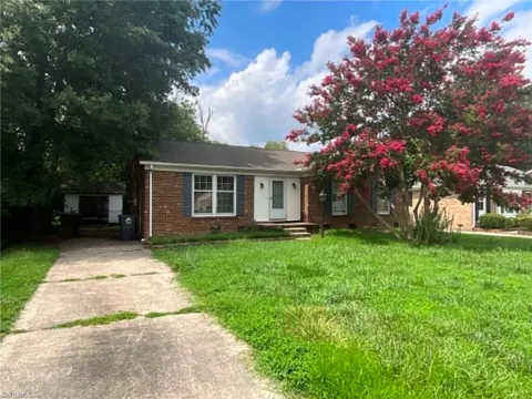 3118 Shallowford Drive