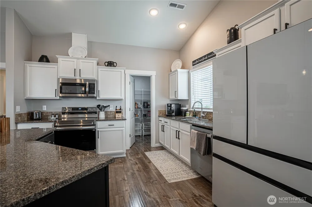 606 Havenwood Drive Manson, WA 98831