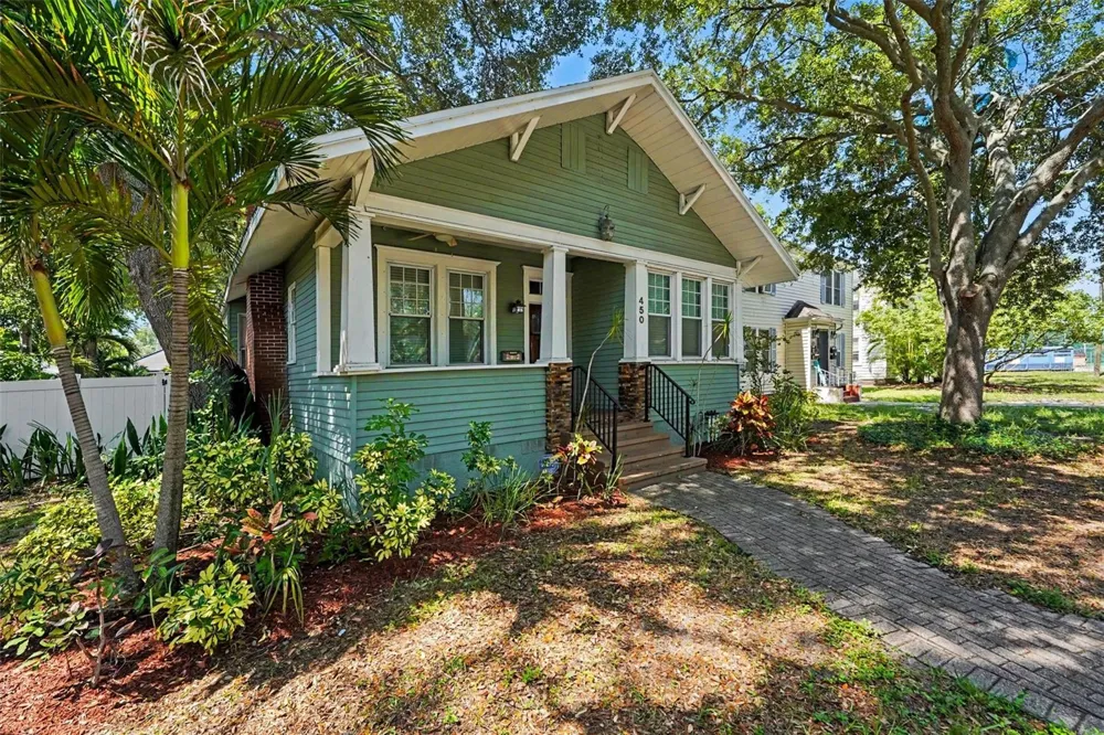 450 13TH AVENUE St Petersburg, FL 33701