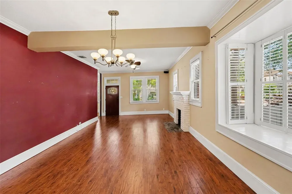 450 13TH AVENUE St Petersburg, FL 33701