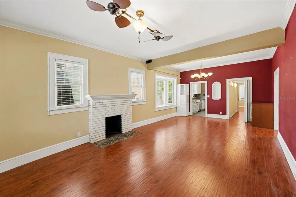 450 13TH AVENUE St Petersburg, FL 33701