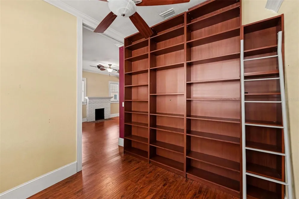 450 13TH AVENUE St Petersburg, FL 33701