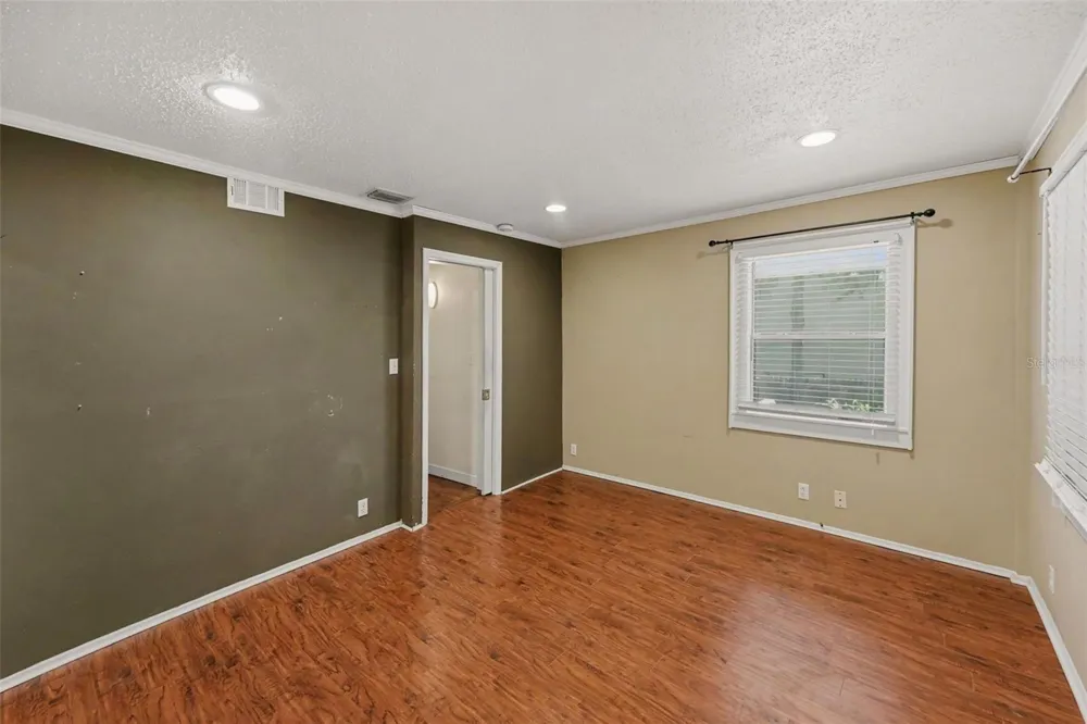 450 13TH AVENUE St Petersburg, FL 33701