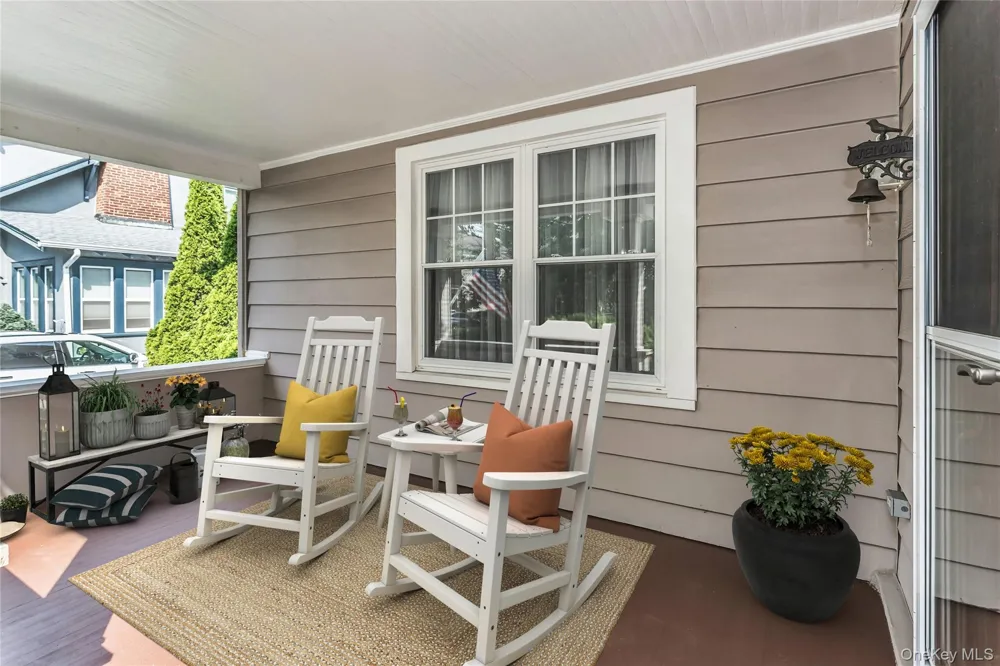 43 Elm Street Lynbrook, NY 11563