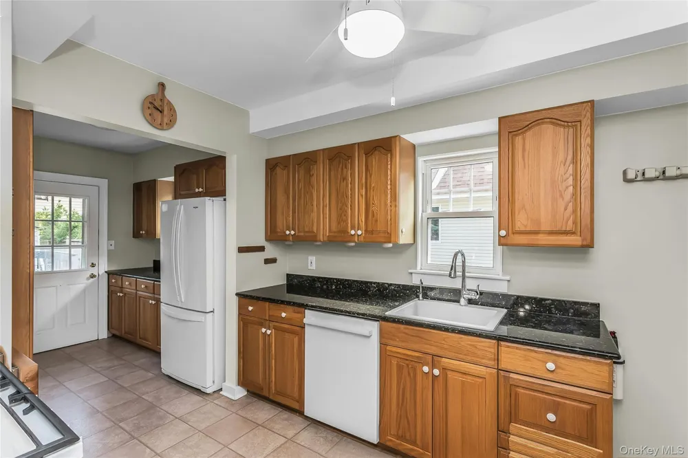 43 Elm Street Lynbrook, NY 11563