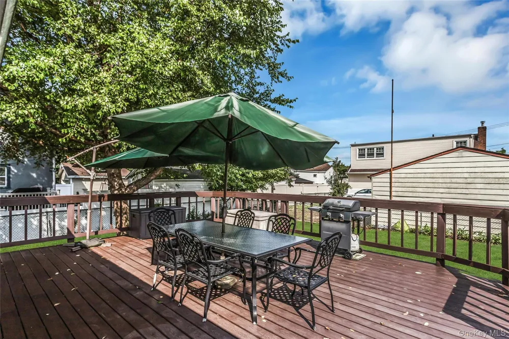 43 Elm Street Lynbrook, NY 11563