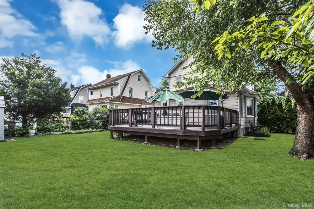 43 Elm Street Lynbrook, NY 11563