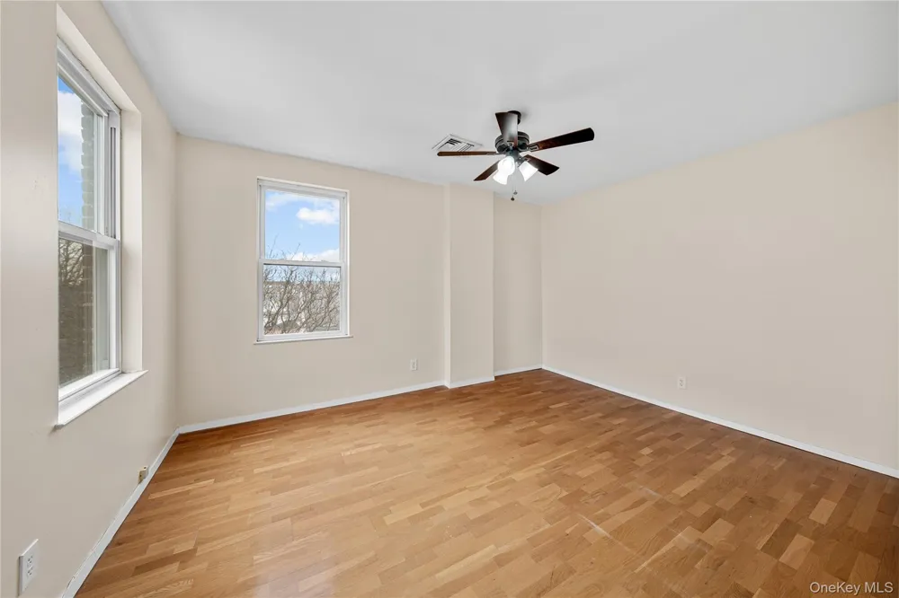 402 Jericho Turnpike #4 New Hyde Park, NY 11040