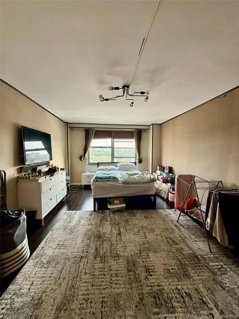 61-20 Grand Central Parkway #B 1103