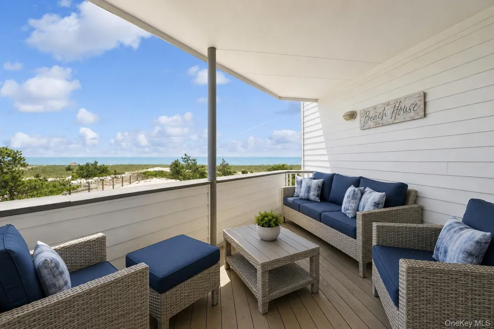 253 dune #62 Westhampton Beach, NY 11978