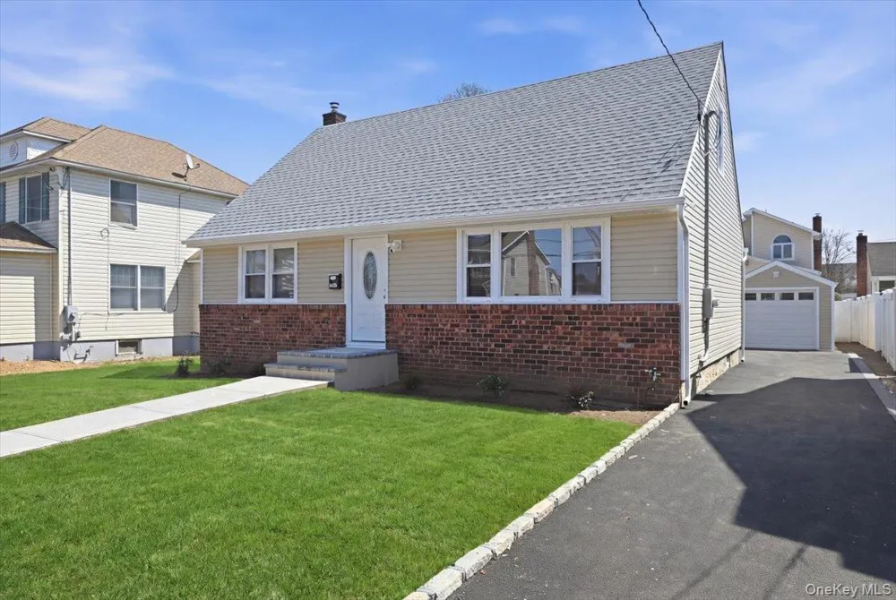 2726 Orchard Street North Bellmore, NY 11710