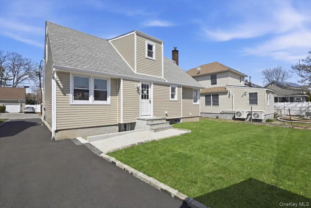 2726 Orchard Street North Bellmore, NY 11710