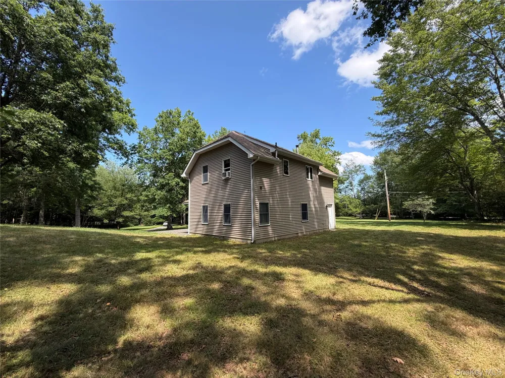 468 Decker Road Wallkill, NY 12589