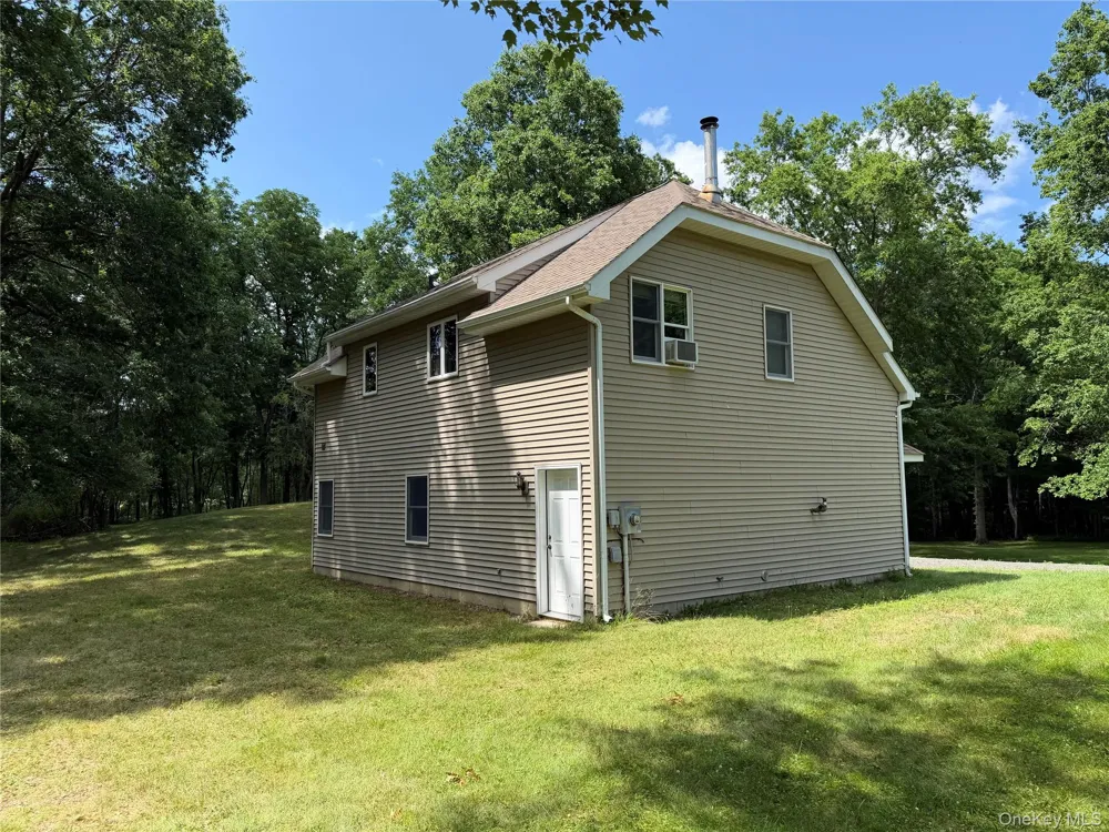 468 Decker Road Wallkill, NY 12589