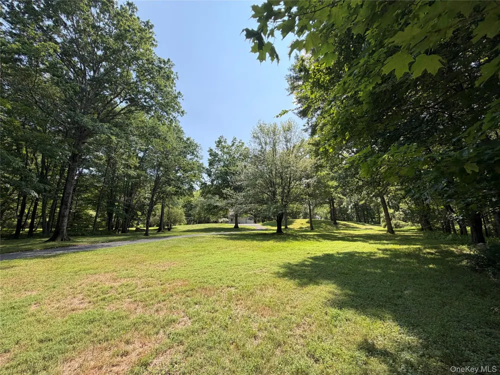 468 Decker Road Wallkill, NY 12589