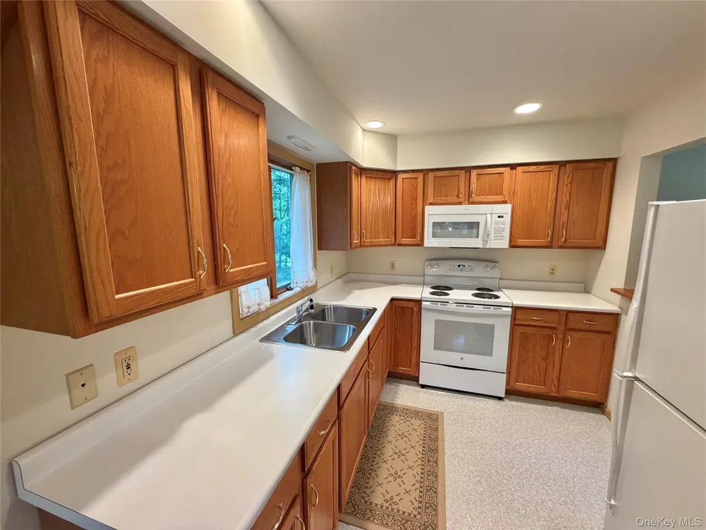 468 Decker Road Wallkill, NY 12589