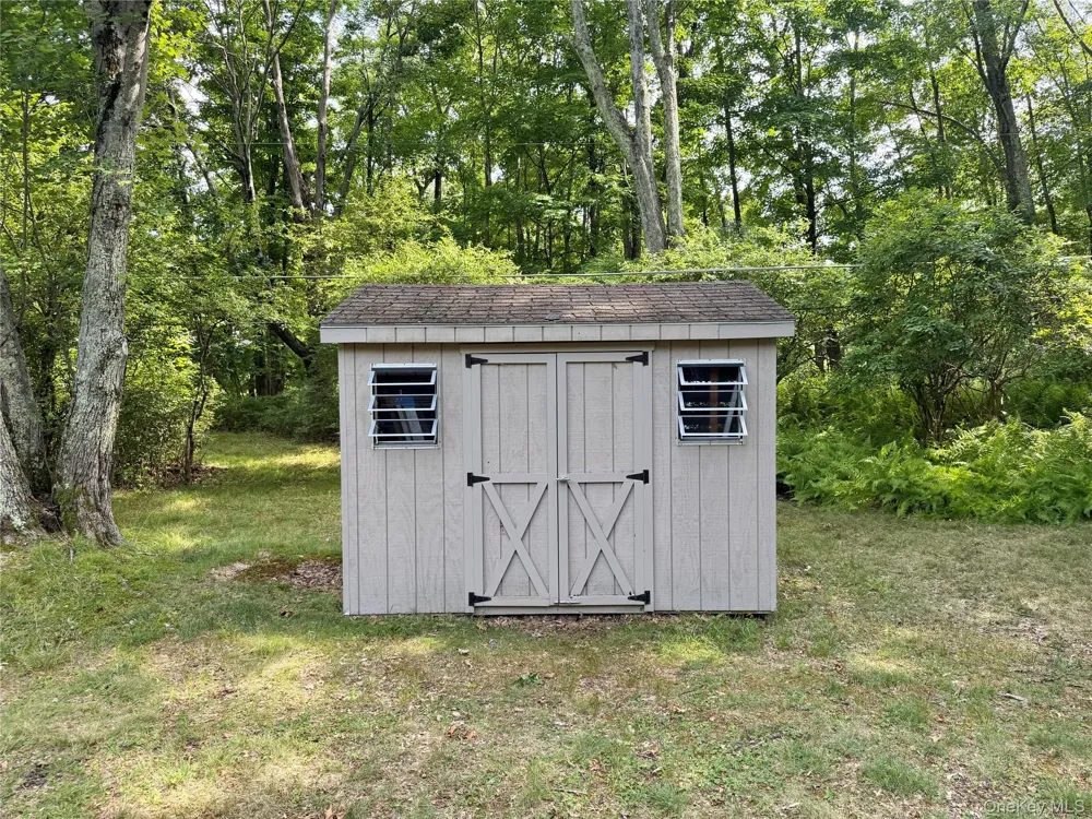 468 Decker Road Wallkill, NY 12589