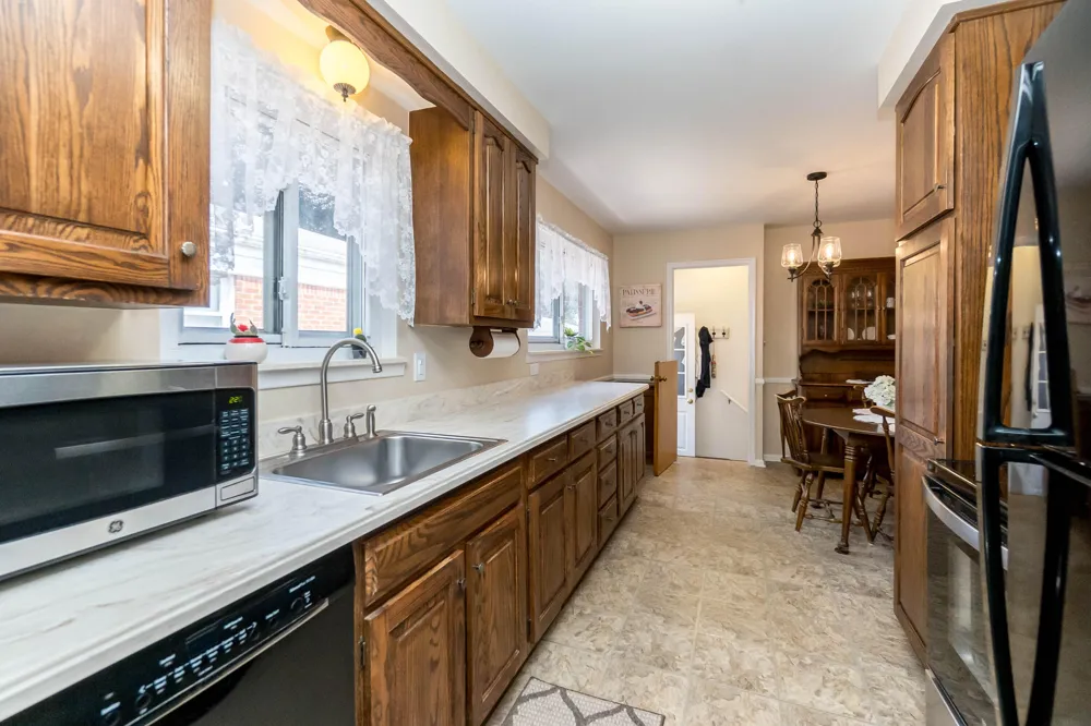 3985 Harding Street Dearborn Heights, MI 48125