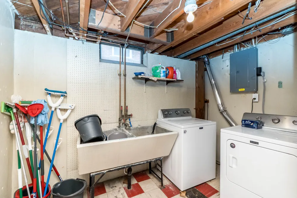 3985 Harding Street Dearborn Heights, MI 48125