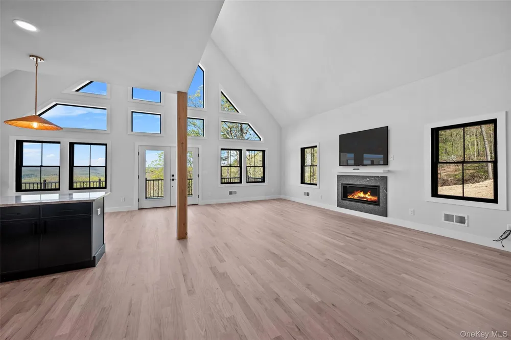 98 Fox Hill Road Wallkill, NY 12589