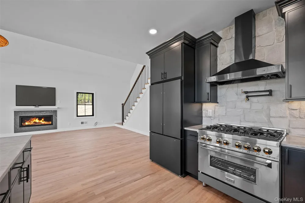 98 Fox Hill Road Wallkill, NY 12589