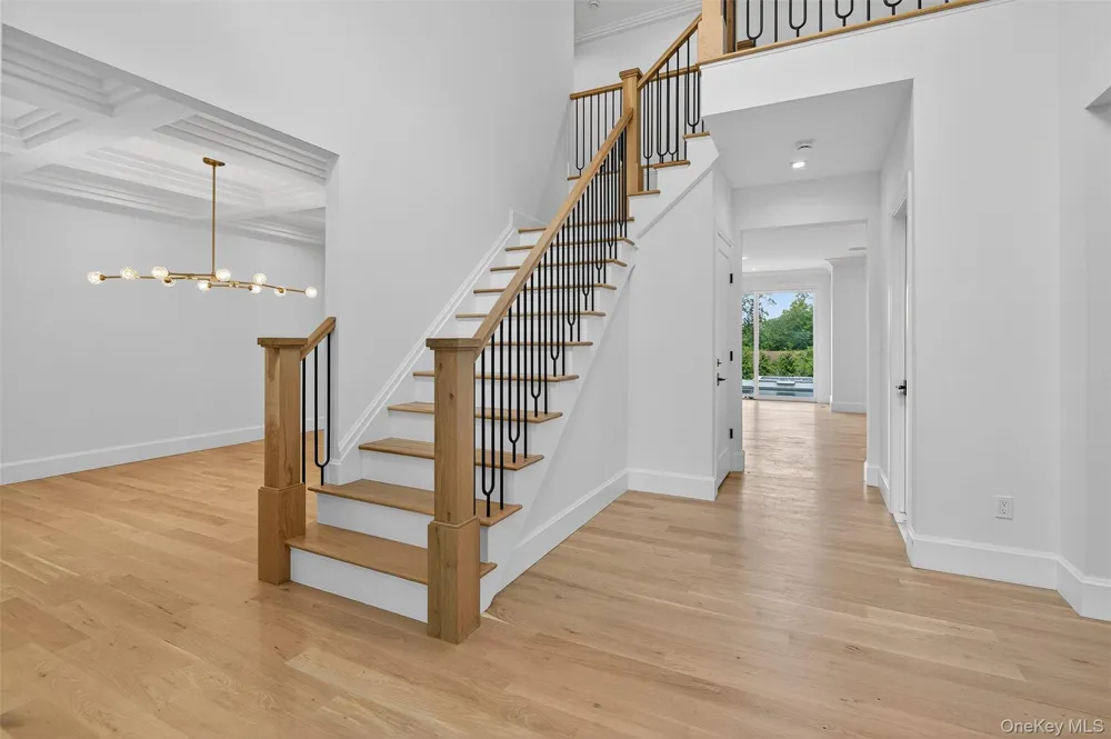 32 Pine Road Syosset, NY 11791
