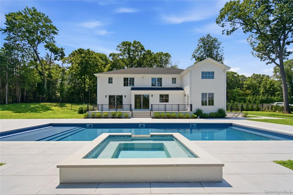 32 Pine Road Syosset, NY 11791
