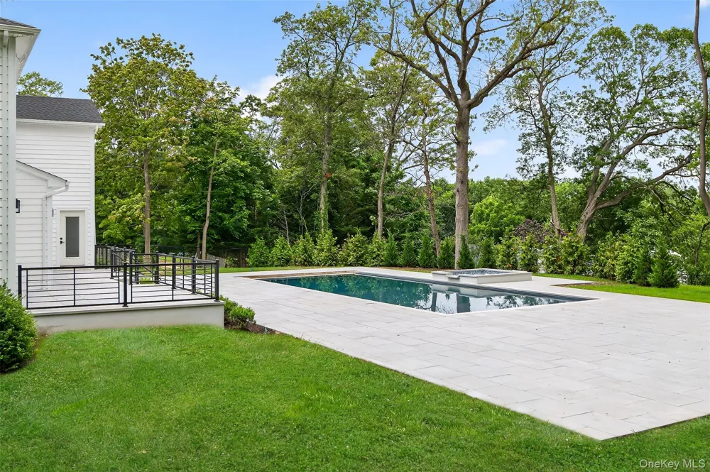 32 Pine Road Syosset, NY 11791