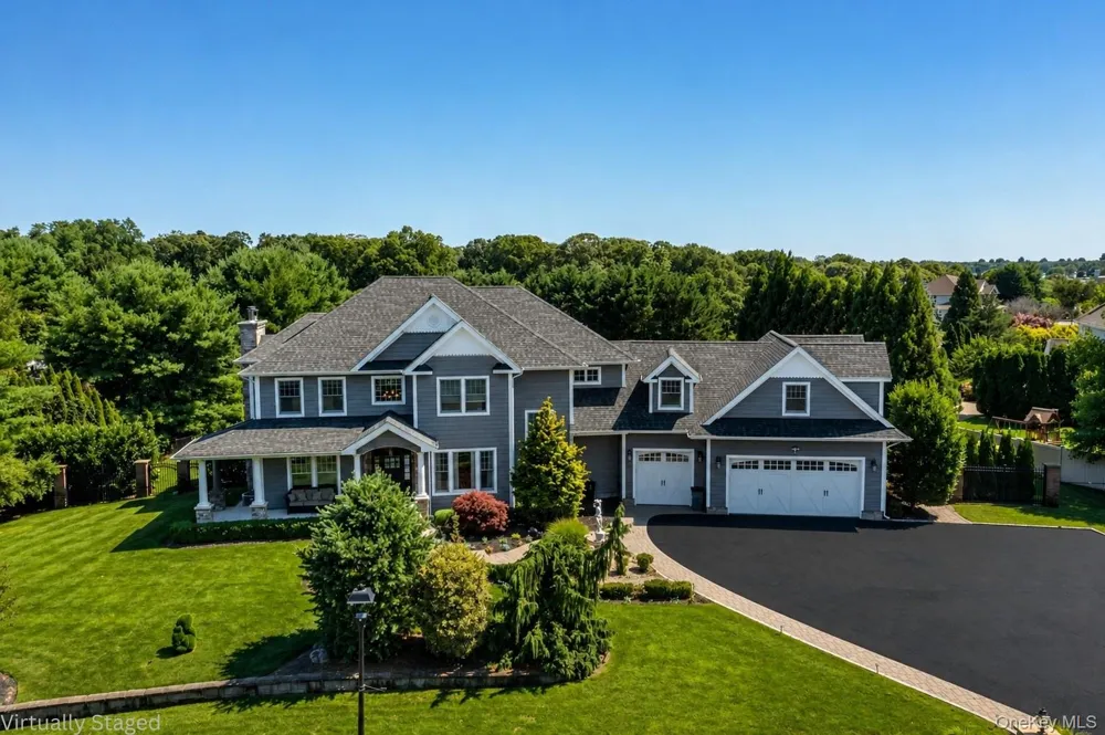 30 Hampton Drive Center Moriches, NY 11934