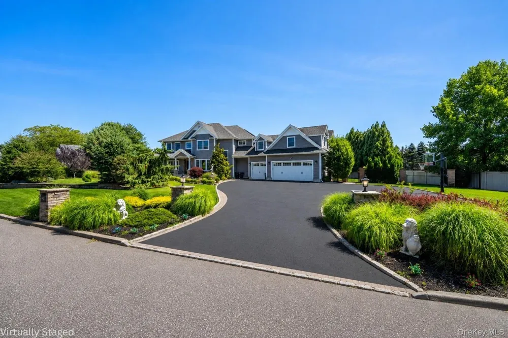 30 Hampton Drive Center Moriches, NY 11934