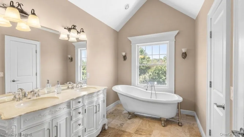 30 Hampton Drive Center Moriches, NY 11934